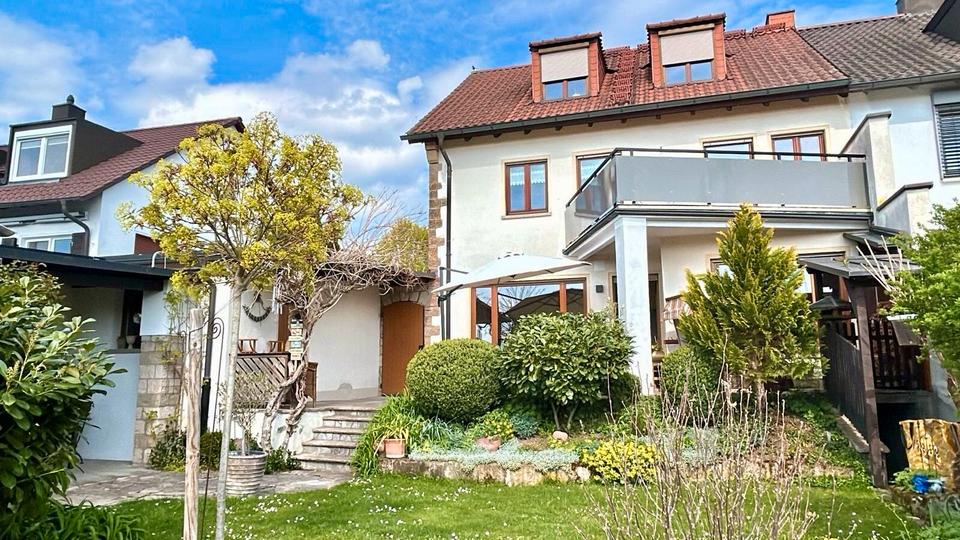 Doppelhaushälfte Schweinfurt Haardt - 8 Zimmer, 180 m&sup2;, 720.000&euro; | Angebot:26413233