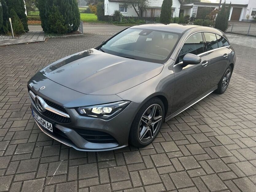 CLA 220 Shooting Brake