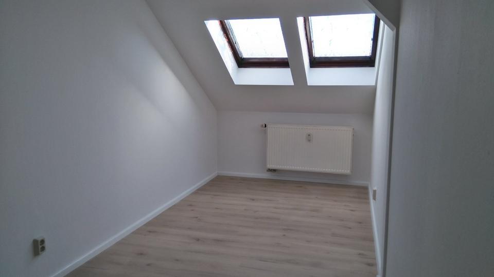 Dachgeschoßwohnung Pockau-Lengefeld Lengefeld - 3 Zimmer, 81 m&sup2;, 406&euro; | Angebot:24523683