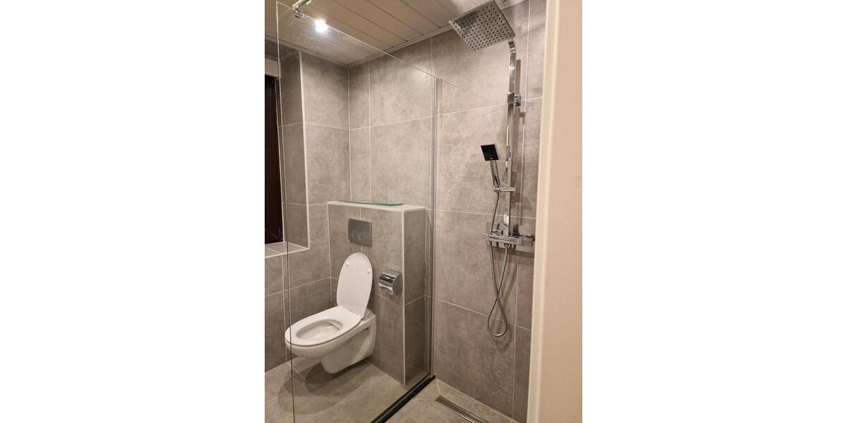 Doppelhaushälfte mit großem Garten und großzügigem Wintergarten 5 zimmer