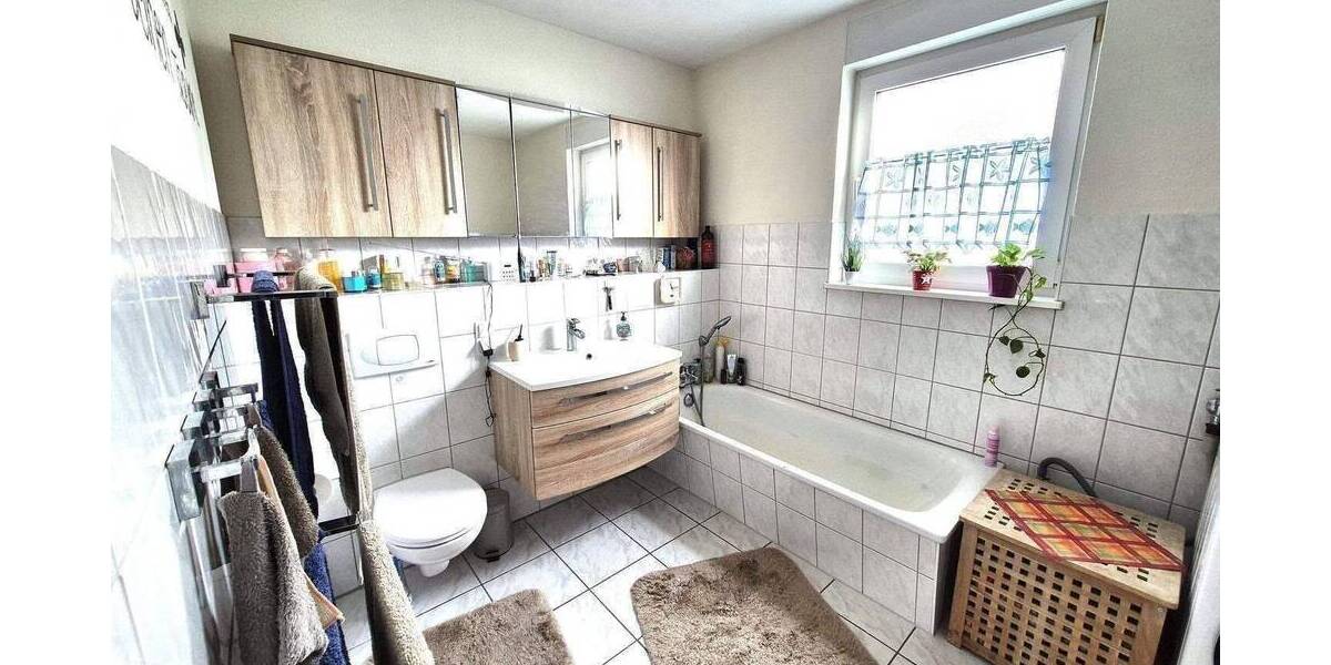 Etagenwohnung Lohfelden Crumbach - 4 Zimmer, 97 m&sup2;, 280.000&euro; | Angebot:26892092