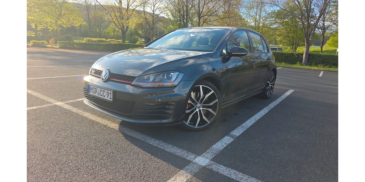 VW Golf 152.900 km 14.490 &euro; Lohr am Main 97816