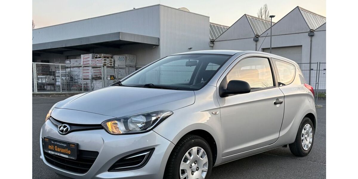 Hyundai i20 99.000 km 5.190 &euro; Frankfurt 60386