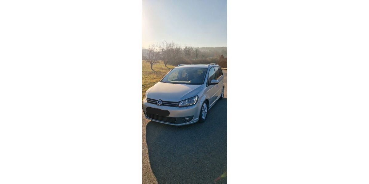 VW Touran 153.000 km 7.500 &euro; Hüffenhardt 74928