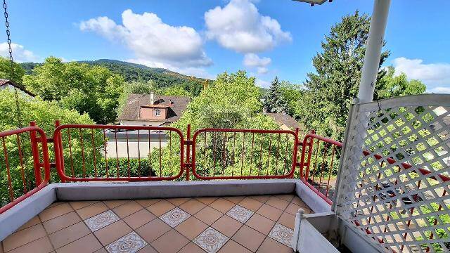 Helle und geräumige 3-Zimmer Wohnung mit Lift, Balkon, Carport