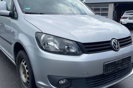 VW Caddy 206.900 km 8.900 € Dörfles-Esbach 96487