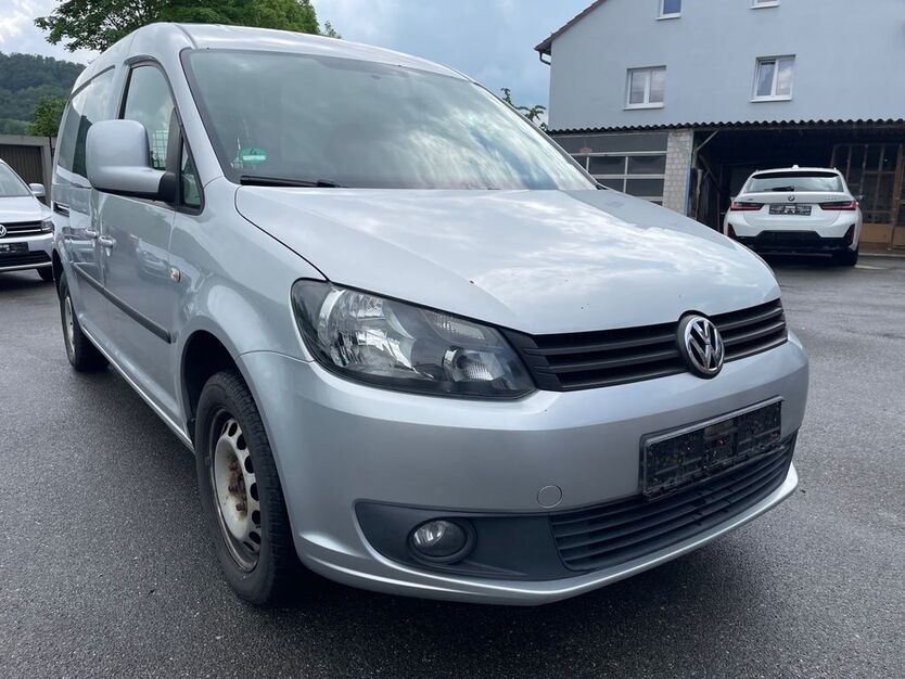 VW Caddy 206.900 km 8.900 € Dörfles-Esbach 96487