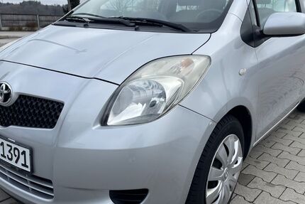 Toyota Yaris 251.061 km 900 &euro; Passau 94034