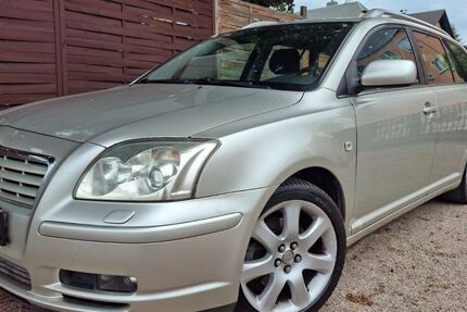 Toyota Avensis 179.077 km 2.950 &euro; Limbach-Oberfrohna 09212