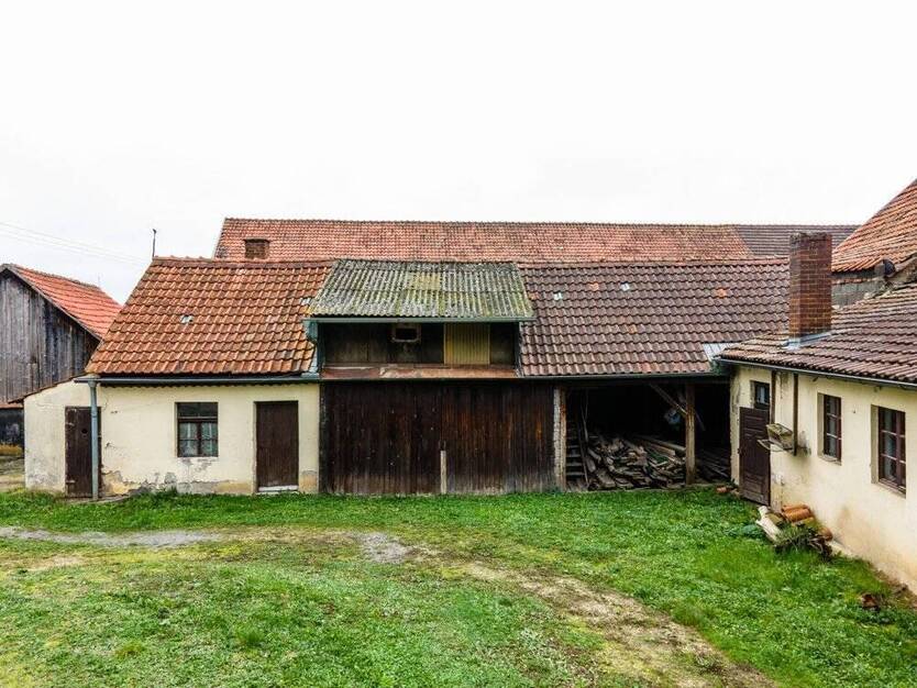 Außergewöhnlich - großes Grundstück (11.524 m2) für Privatpersonen oder Investoren