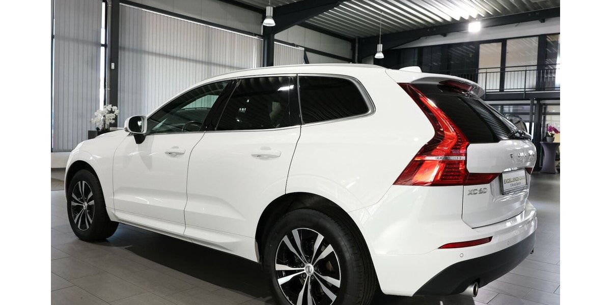 Volvo XC60 D4 MOMENTUM PRO / PANORAMA, MATRIX-LED 130.000 km 26.991 &euro; Hamm 59077