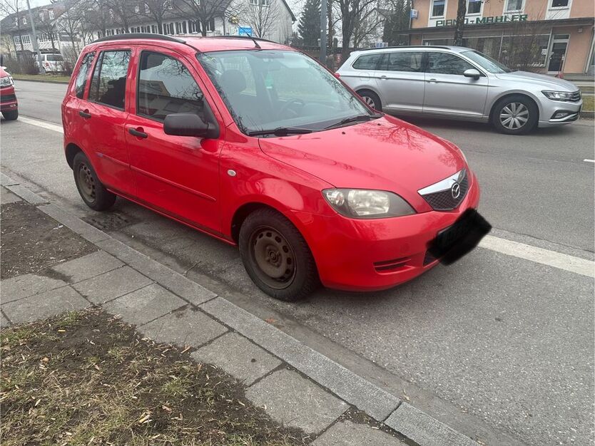 Mazda 2 240.000 km 750 € München 81829