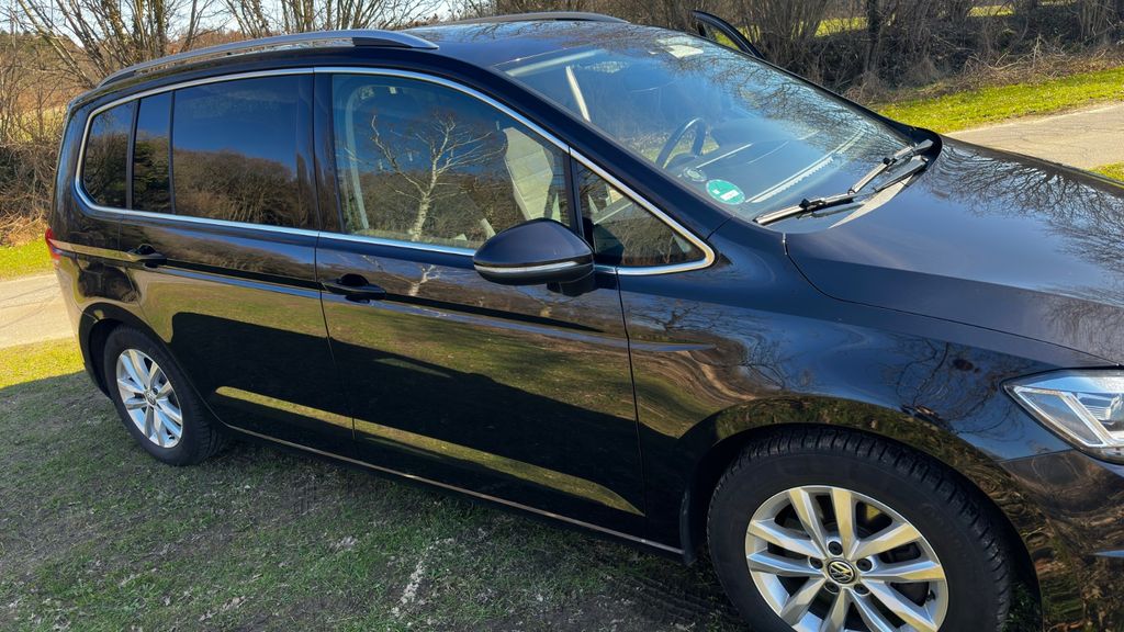 VW Touran 274.000 km 10.000 &euro; Nordhastedt 25785