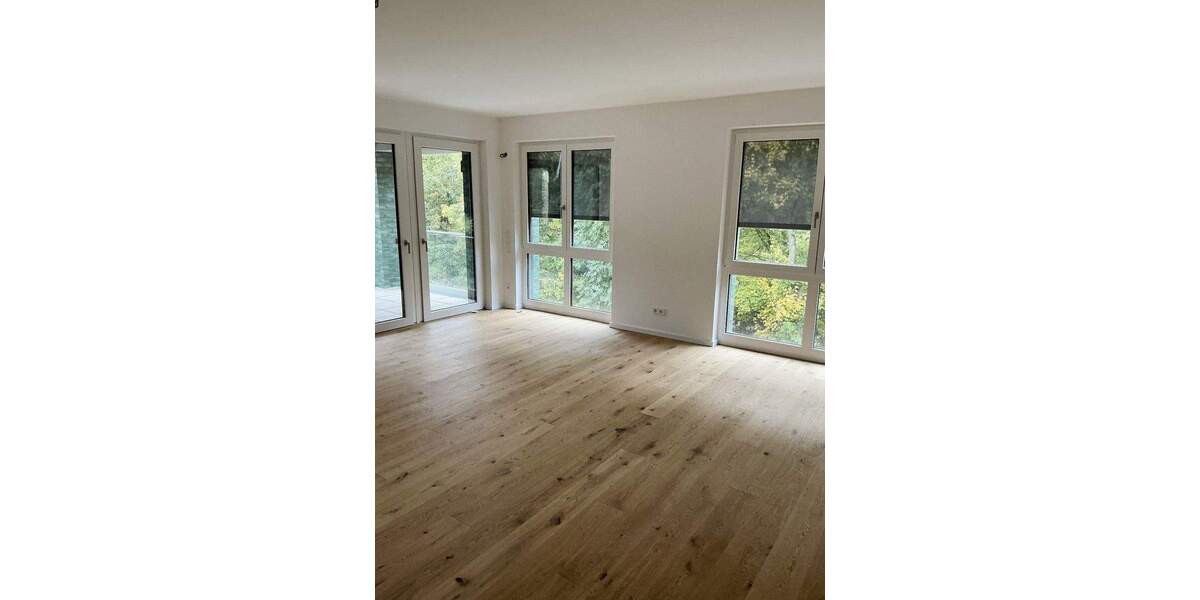 Etagenwohnung Hannover Döhren - 5 Zimmer, 140 m&sup2;, 1.990&euro; | Angebot:24696709