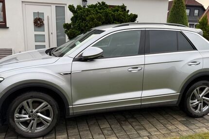 VW T-Roc 12.100 km 28.900 &euro; Hinte 26759