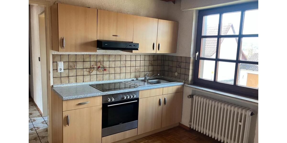Etagenwohnung Sachsenheim - 4 Zimmer, 80 m&sup2;, 1.000&euro; | Angebot:25544612