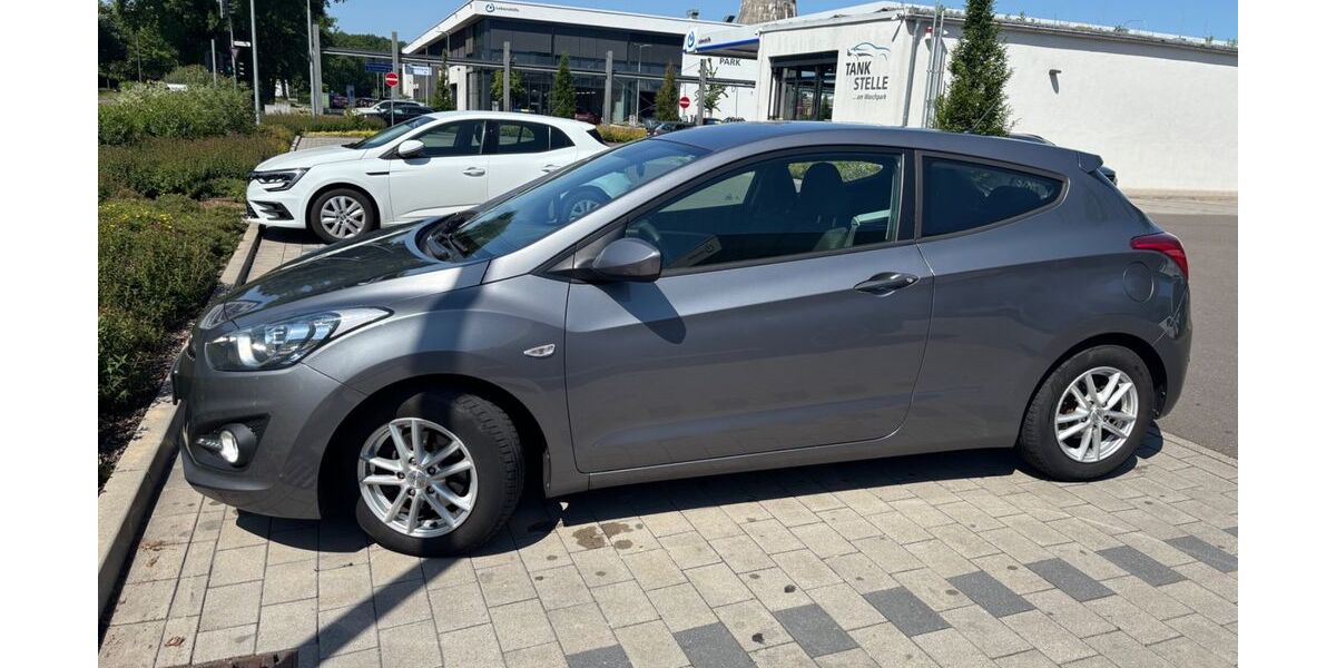 Hyundai i30 180.000 km 3.800 &euro; Vinningen 66957