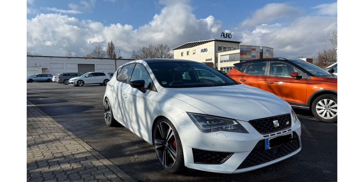 Seat Leon 82.000 km 18.300 &euro; Braunschweig 38120