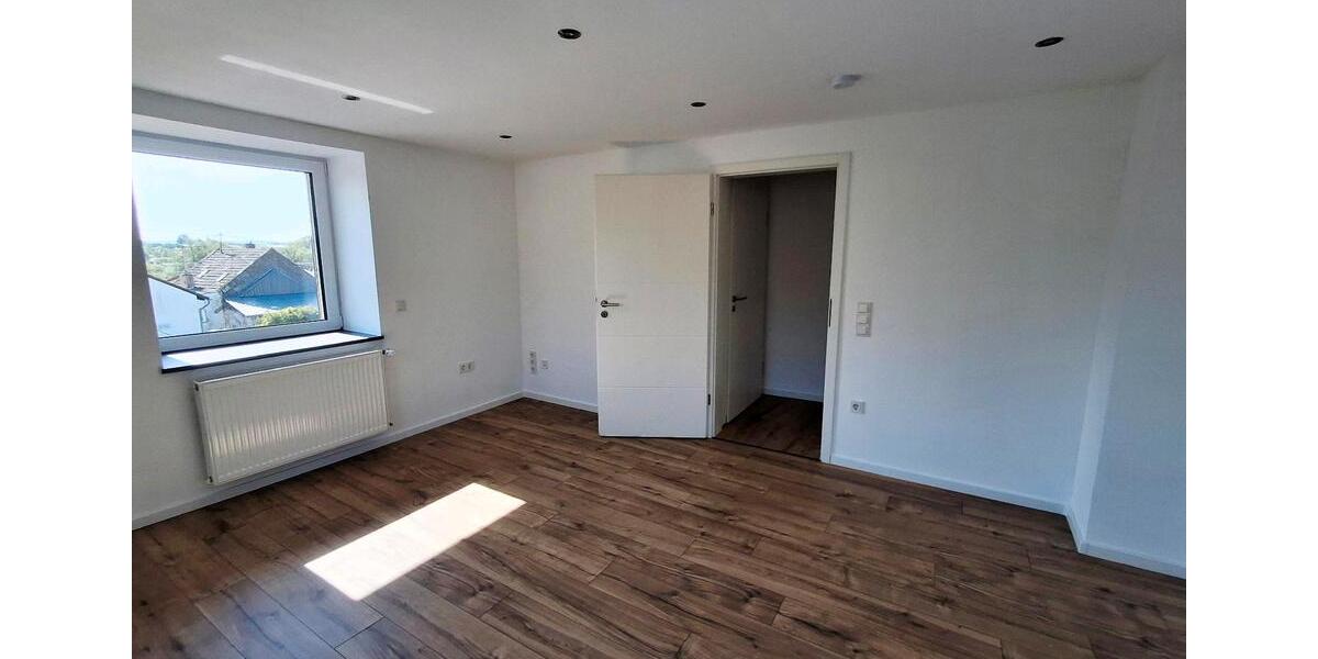 Etagenwohnung Oberthal - 2.5 Zimmer, 85 m&sup2;, 650&euro; | Angebot:26412251