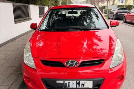 Hyundai i20 73.000 km 4.000 &euro; München 80935