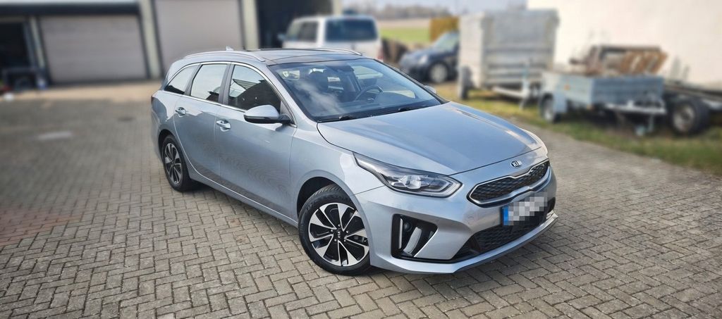 Kia ceed Sportswagon 74.500 km 18.250 &euro; Salzgitter 38229