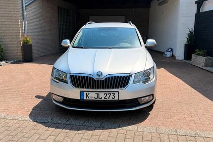 Skoda Superb 159.500 km 8.900 &euro; Bergisch Gladbach 51429