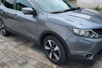 Nissan Qashqai 88.000 km 11.850 &euro; Bruckmühl 83052