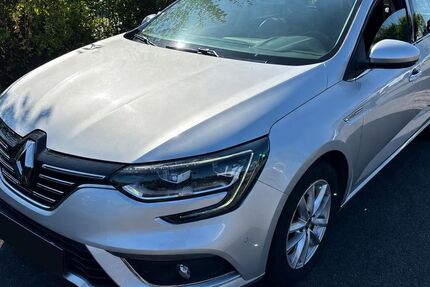 Renault Megane 124.051 km 8.950 &euro; Regensburg 93059