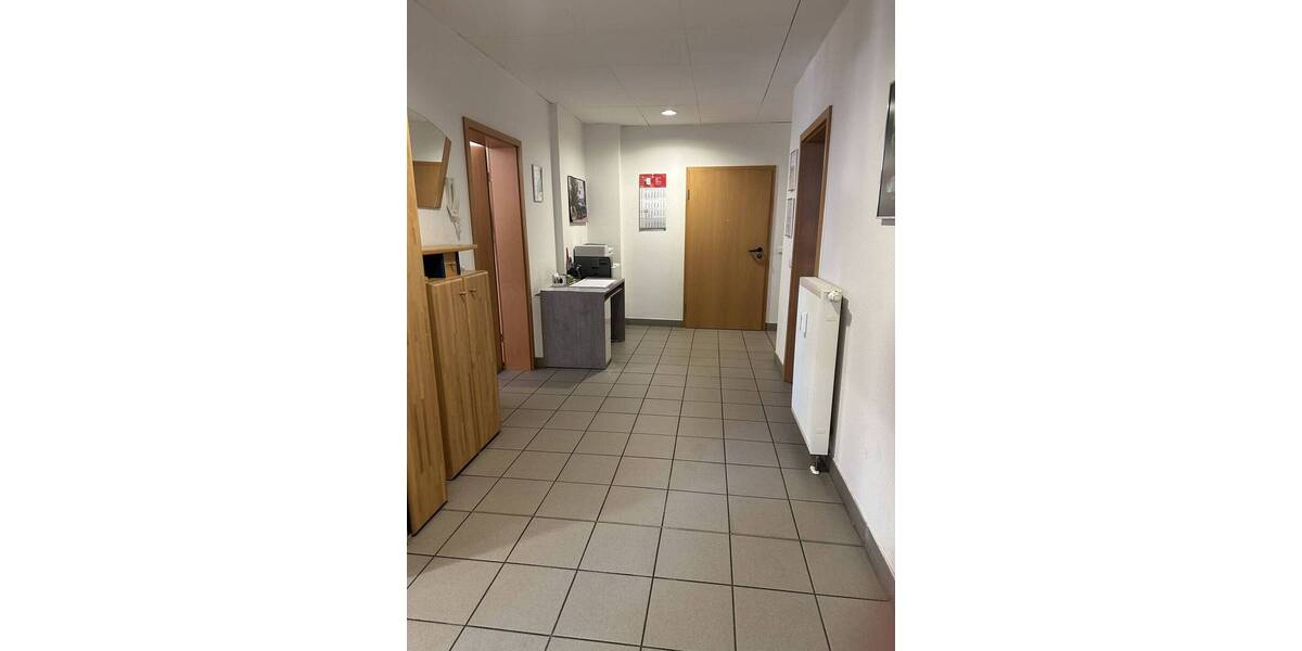 Gewerbeobjekt Eisenach - 3 Zimmer, 107 m&sup2;, 857&euro; | Angebot:26358742