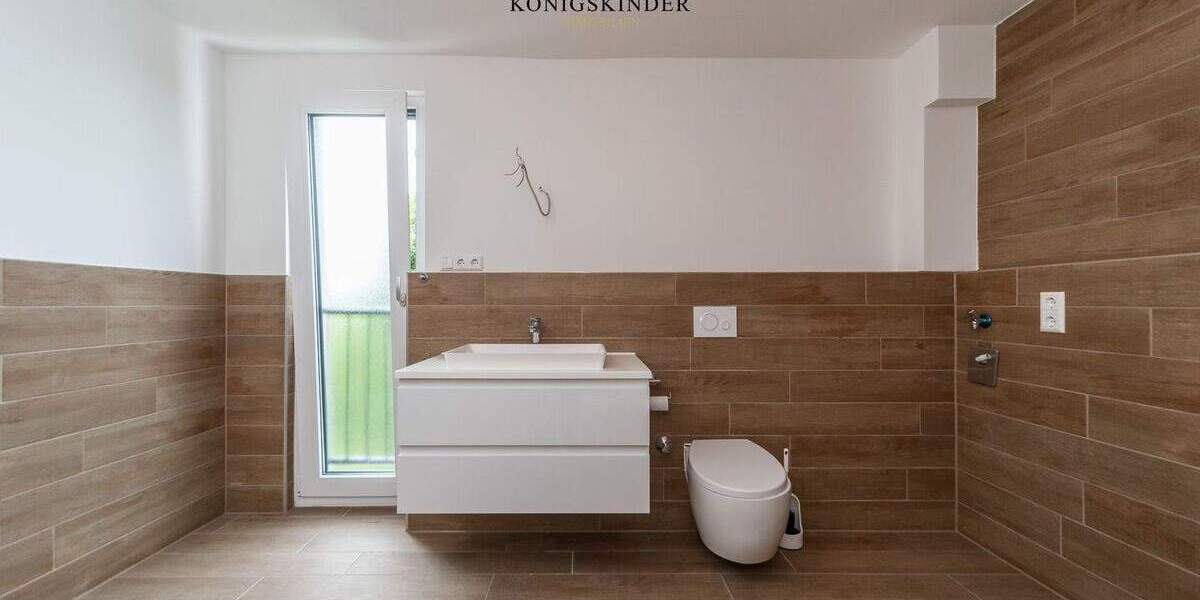 Doppelhaushälfte Stuttgart Zuffenhausen - 8 Zimmer, 154 m&sup2;, 945.000&euro; | Angebot:24709813