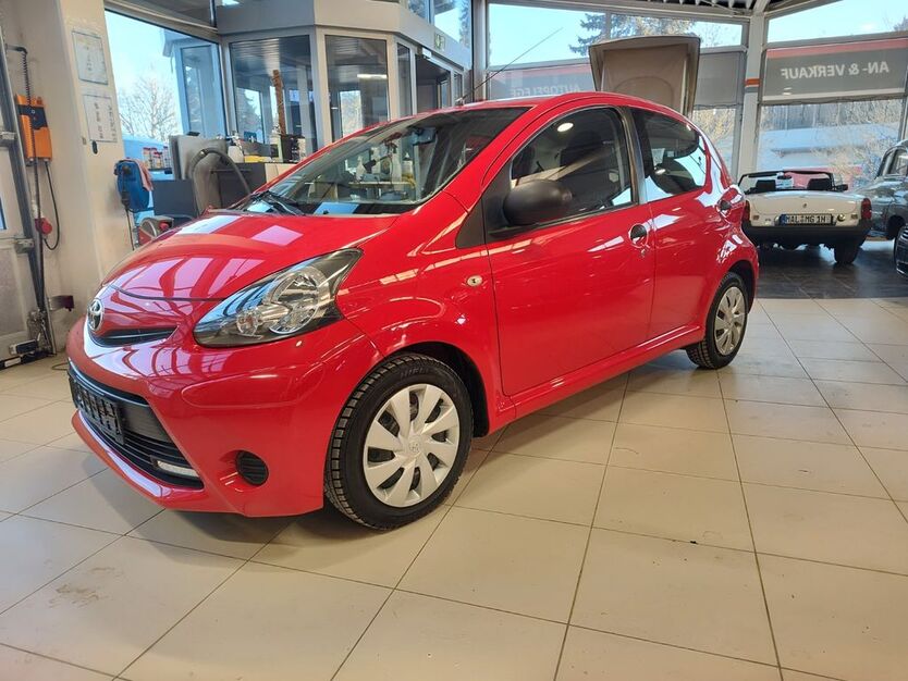 Toyota Aygo (X) 88.000 km 6.200 € Moosthenning 84164