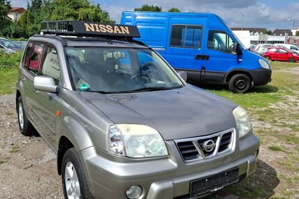 Nissan X-Trail 246.000 km 2.990 &euro; Paderborn 33100