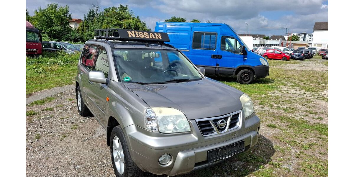 Nissan X-Trail 246.000 km 2.990 &euro; Paderborn 33100