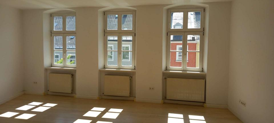 Etagenwohnung Hof Altstadt - 3 Zimmer, 110 m&sup2;, 690&euro; | Angebot:25160184