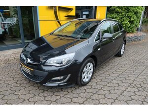 Opel Astra J Sports Tourer Diesel /Anhängerkupplung