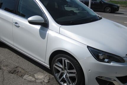 Peugeot 308 106.000 km 6.900 &euro; Stockach 78333