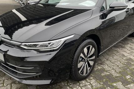 VW Golf 4.999 km 25.950 &euro; Büren 33142