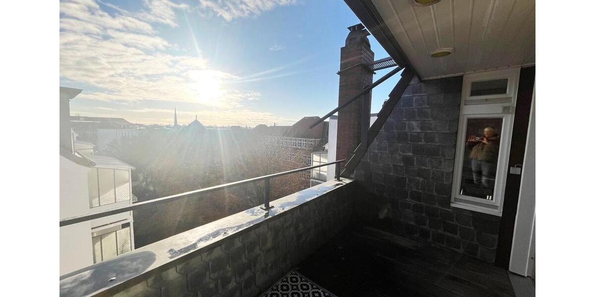 Dachgeschoßwohnung Hamburg Eppendorf - 3.5 Zimmer, 98 m&sup2;, 850.000&euro; | Angebot:25933215