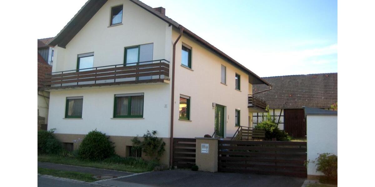 Einfamilienhaus Bad Königshofen im Grabfeld - 8 Zimmer, 211 m&sup2;, 250.000&euro; | Angebot:26036469