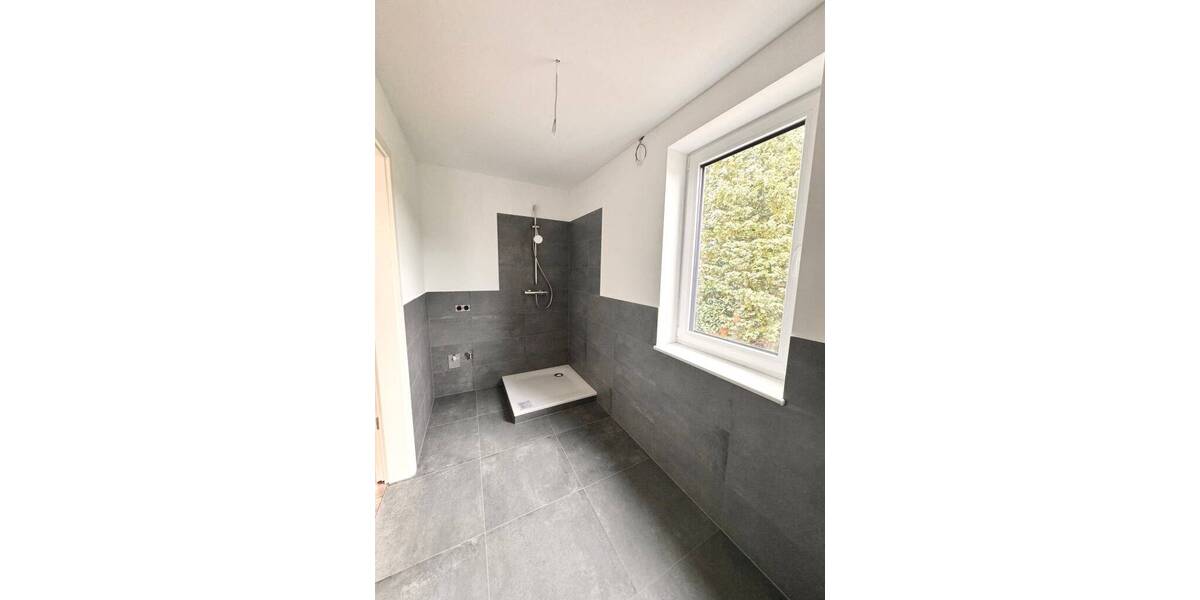 Reihenmittelhaus Bad Segeberg - 5 Zimmer, 104 m&sup2;, 1.700&euro; | Angebot:25536128