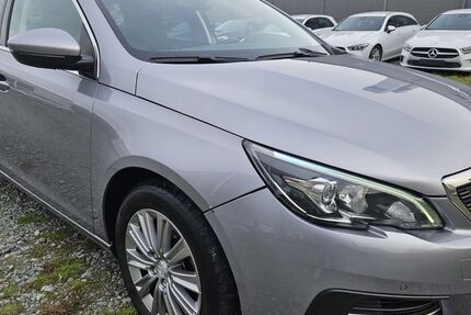 Peugeot 308 185.000 km 8.211 &euro; Kelkheim 65779