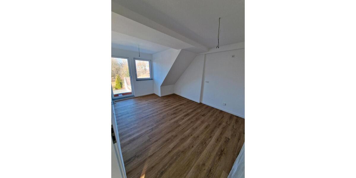 Dachgeschoßwohnung Zörbig - 3 Zimmer, 80 m&sup2;, 760&euro; | Angebot:25408249