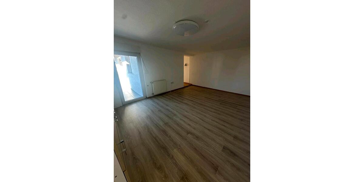 Etagenwohnung Landstuhl - 1 Zimmer, 80 m&sup2;, 1.000&euro; | Angebot:25398593