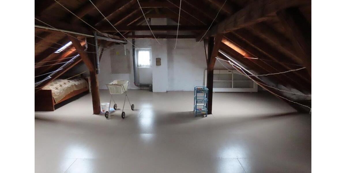 Etagenwohnung Röslau - 4 Zimmer, 63 m&sup2;, 340&euro; | Angebot:26385551