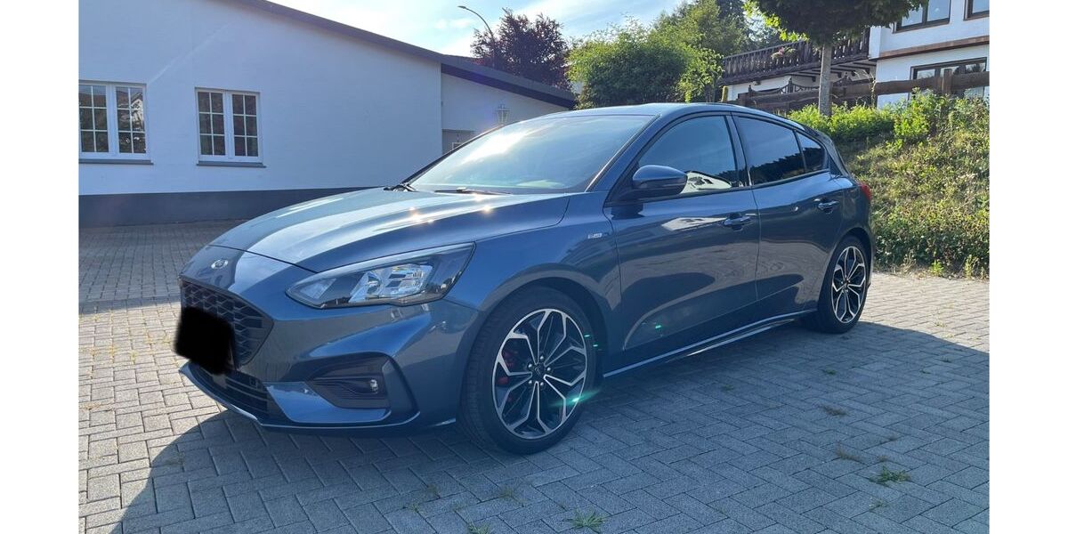 Ford Focus 80.000 km 14.999 &euro; Attendorn 57439