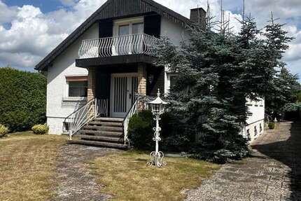 Haus zum Kaufen in Gronau (Leine) 180.000 € 132 m² 5 zimmer