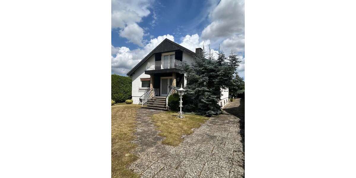 Haus zum Kaufen in Gronau (Leine) 180.000 € 132 m² 5 zimmer