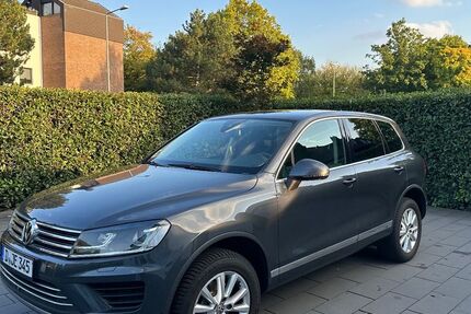 VW Touareg 184.355 km 19.999 € Krefeld 47803