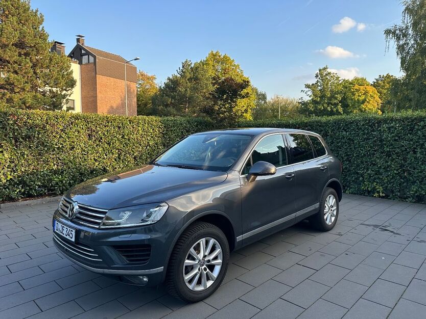 VW Touareg 184.355 km 19.999 € Krefeld 47803