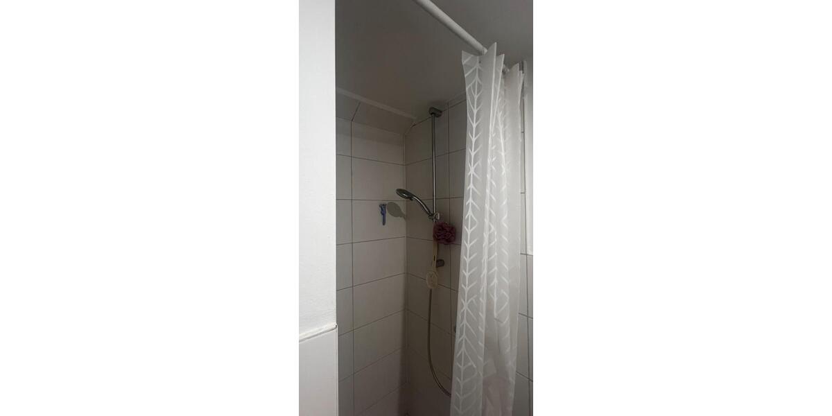 Dachgeschoßwohnung Bremen Burglesum - 2.5 Zimmer, 45 m&sup2;, 670&euro; | Angebot:26316224